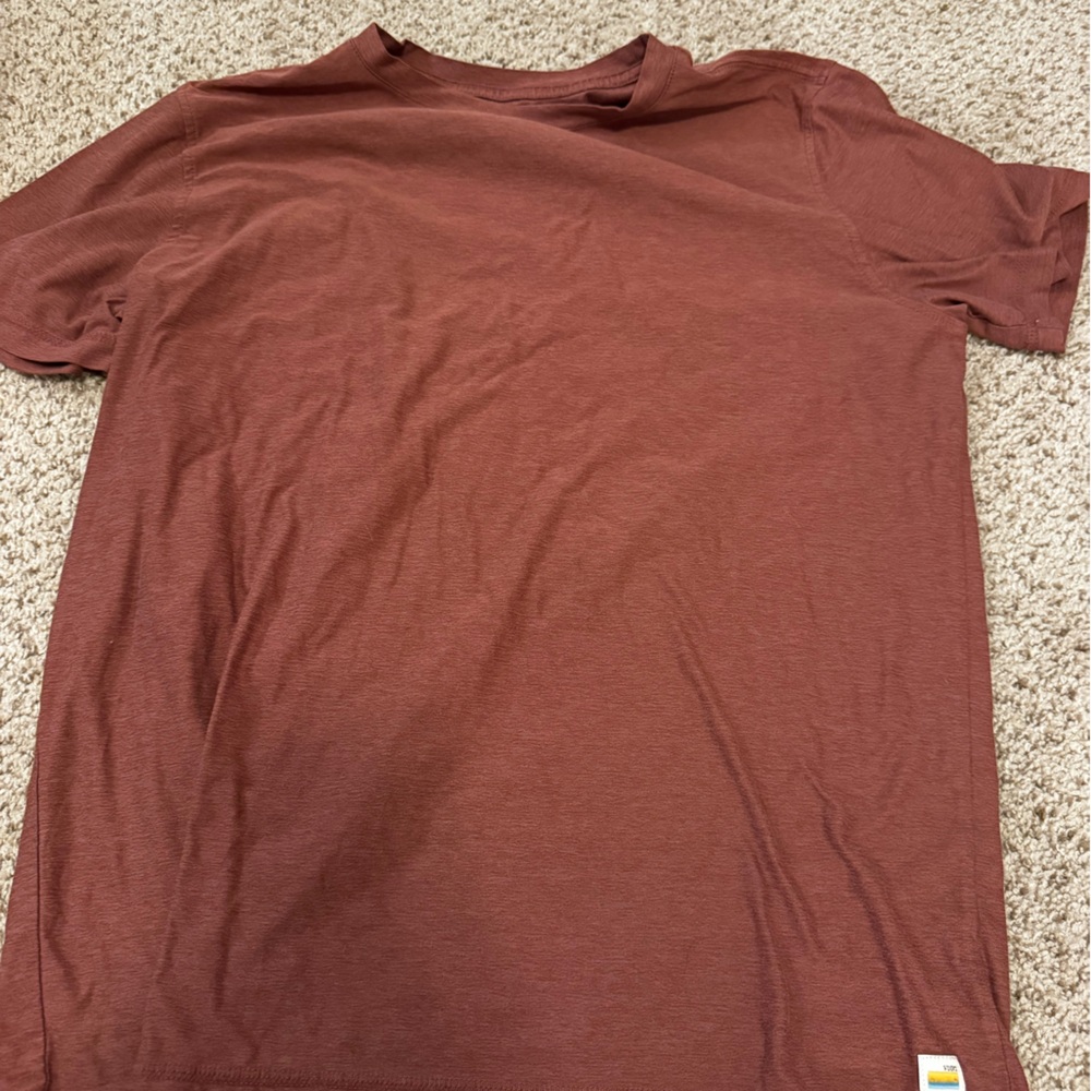 Vuori Women’s Light Red Short Sleeve Tee